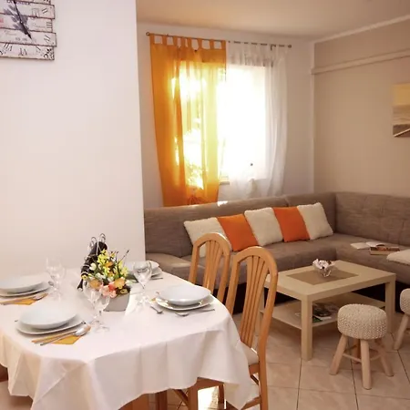 Ely Apartment